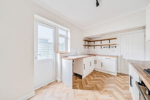 Photo 15- click for photo gallery